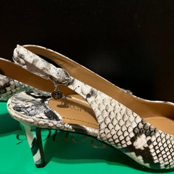 J. Renee Belamie Snake Skin Patent Leather High Heel Pumps Size 9M - Picture 3 of 6